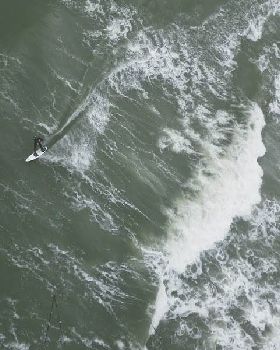 Kitesurfing at Hampton
