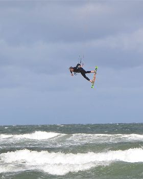 Kitesurfing