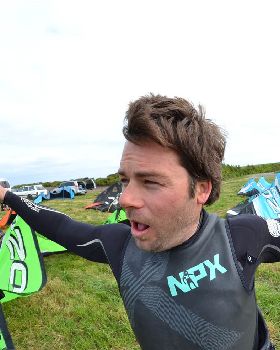 Kitesurfing