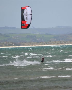 Kitesurfing
