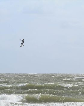Kitesurfing