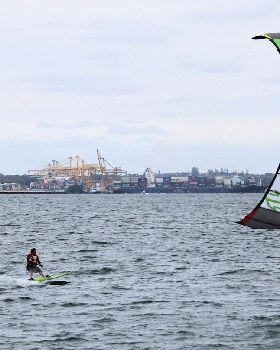 Kitesurfing