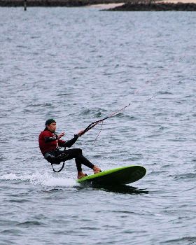 Kitesurfing