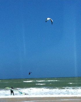 Kitesurfing
