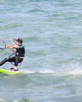 Kitesurfing