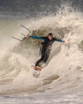 Kitesurfing
