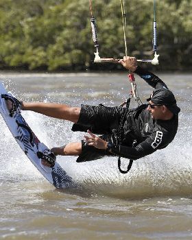 Kitesurfing