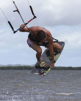 Kitesurfing