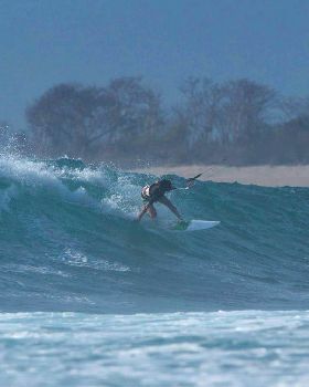 Kitesurfing