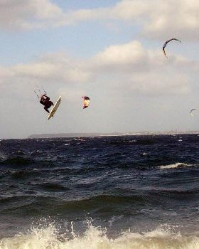 Kitesurfing