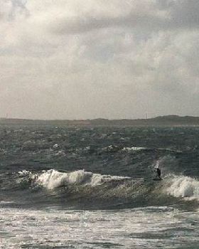 Kitesurfing