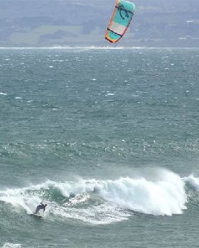Kitesurfing