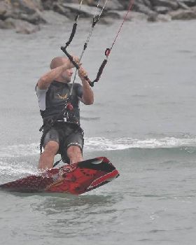 Kitesurfing