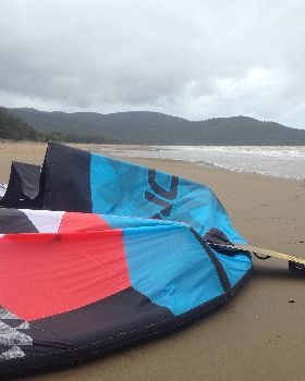 Kitesurfing