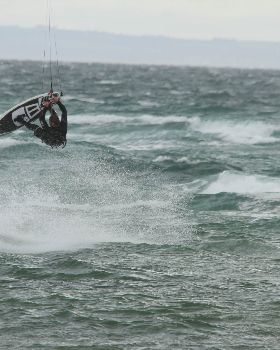 Kitesurfing