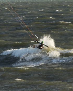 Kitesurfing