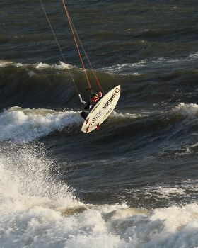 Kitesurfing