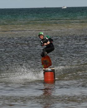 Kitesurfing