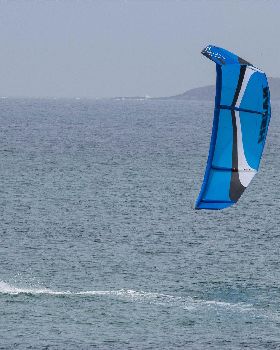 Kitesurfing