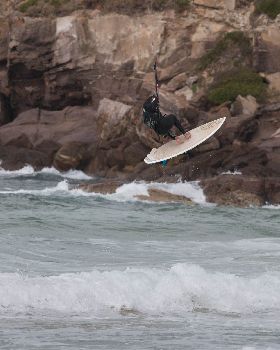 Kitesurfing