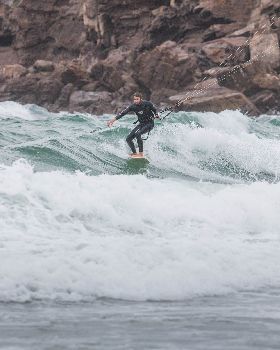 Kitesurfing