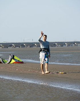 Kitesurfing