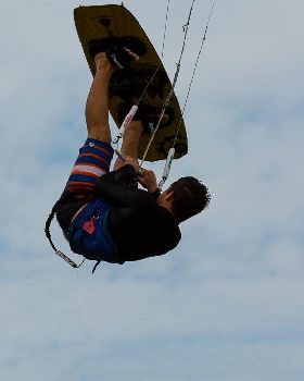 Kitesurfing