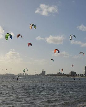 Kitesurfing St Kilda