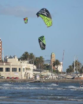 Kitesurfing St Kilda