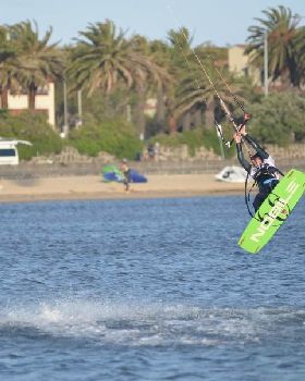Kitesurfing St Kilda