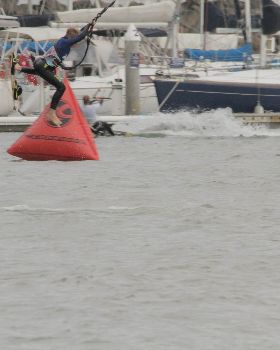 Kitesurfing