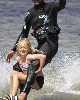 Kitesurfing