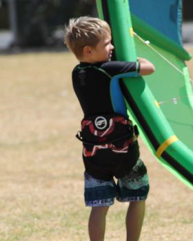 Kitesurfing