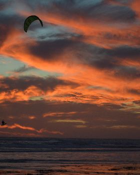 Kitesurfing