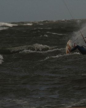 Kitesurfing