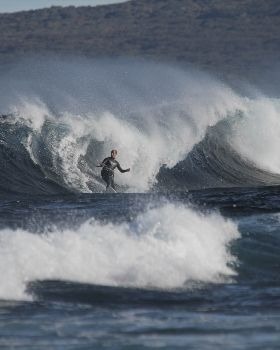 Kitesurfing