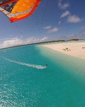 One Foot - Honeymoon islands DW
