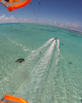 One Foot - Honeymoon islands DW