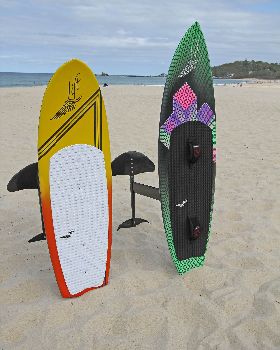 Kitesurfing