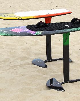 Kitesurfing