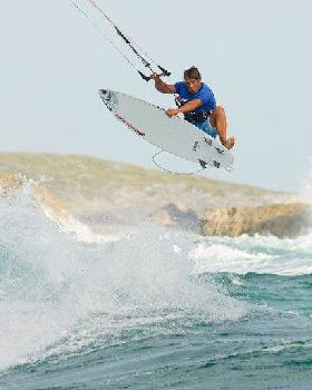 Kitesurfing