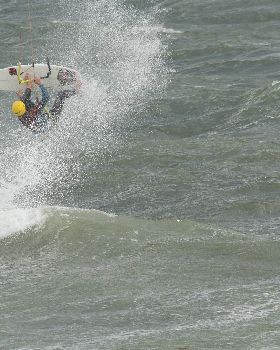 Kitesurfing