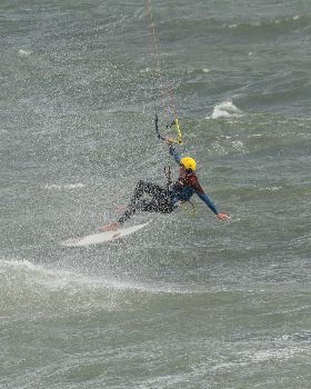 Kitesurfing