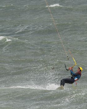 Kitesurfing