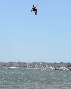 Kitesurfing