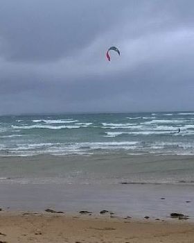 Kitesurfing