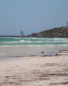 Kitesurfing