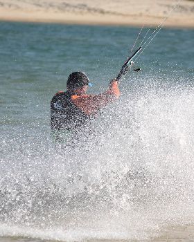 Kitesurfing