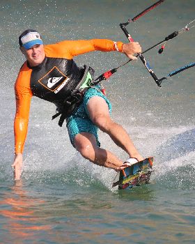 Kitesurfing
