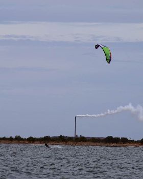 Kitesurfing